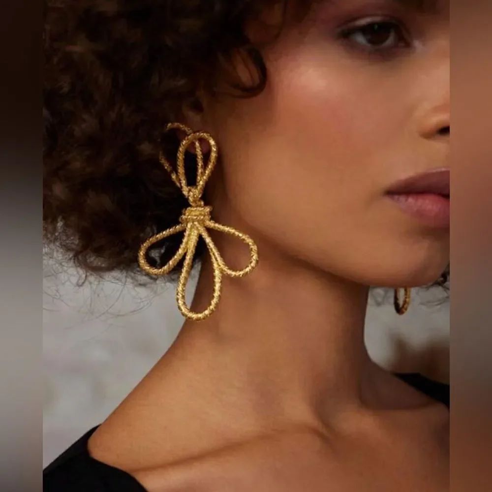 Bow twist earrings #1402